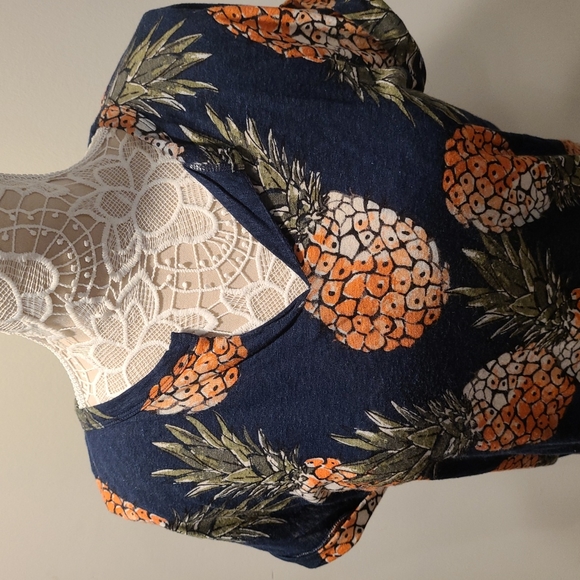 Lucky Brand Small Linen Pineapple Shirt ๐ - Picture 2 of 8